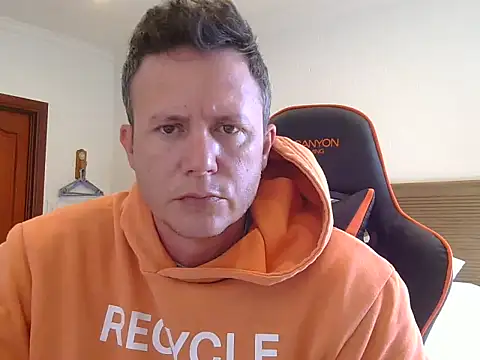 TroyDieselXXX webcam