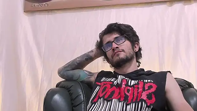 Loggan_donnelly webcam