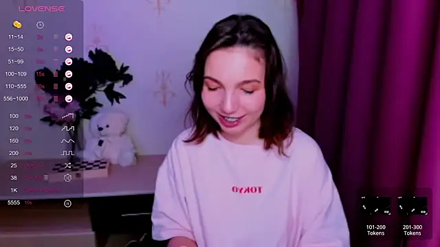 KindHazelHere_ webcam