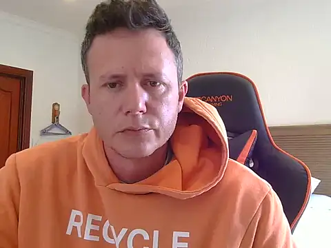 TroyDieselXXX webcam