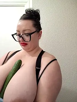 Webcam Model (AMYRA_HOT)  is live.Free join now!