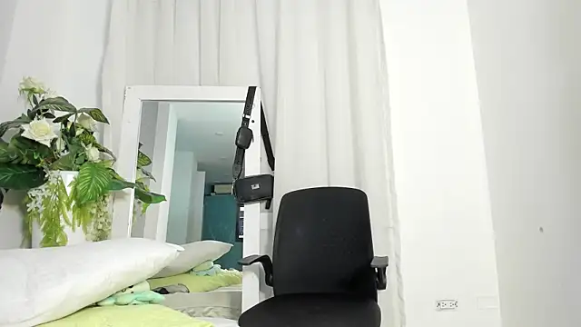 ViictoriiaSaenz webcam