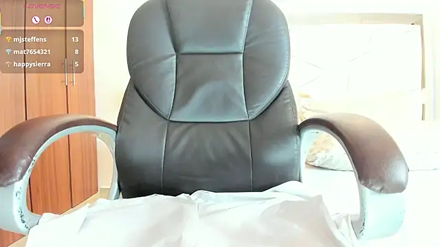 Natasha_Kiim_ webcam