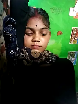 Webcam Model (Jooli_cuty)  is live.Free join now!