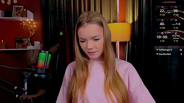 maddy_moah (F teen) - show ass 10 seconds