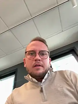 thehornyguy97 webcam