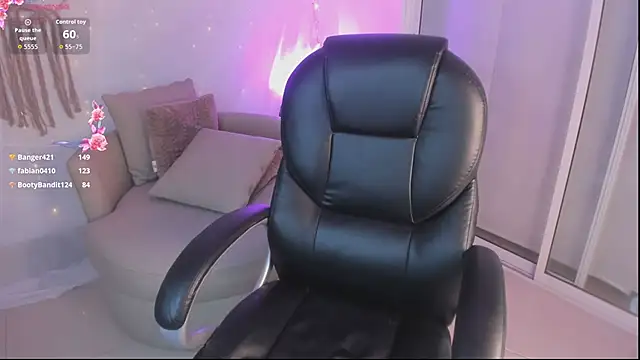 Ginni_charlotte webcam