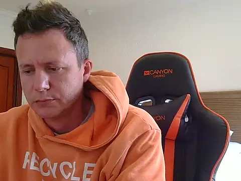 TroyDieselXXX webcam