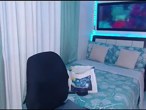 Heavenly_Treats webcam