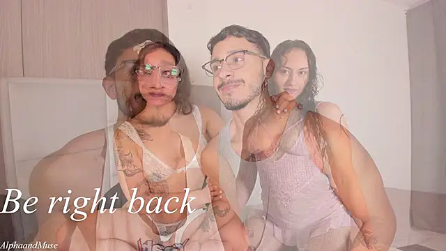 alphaandmuse webcam