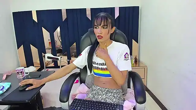 Aisha_hotts777 webcam