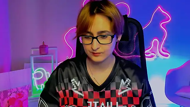 lixeluna - LixeLuna's free webcam - UK Sex Cams