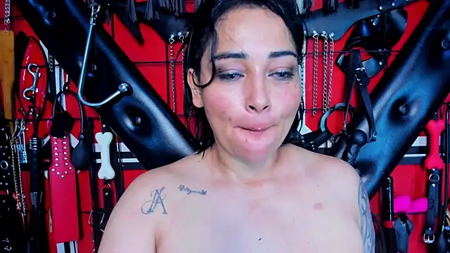 sadistic_aradia webcam