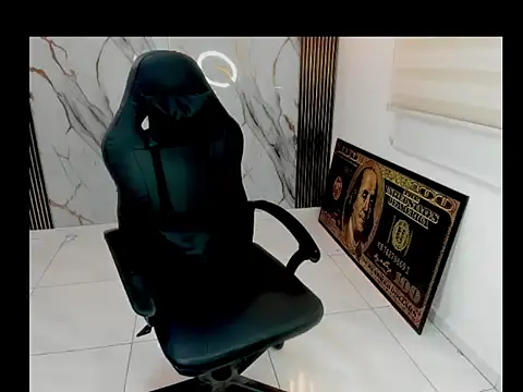 queen_findom1 webcam