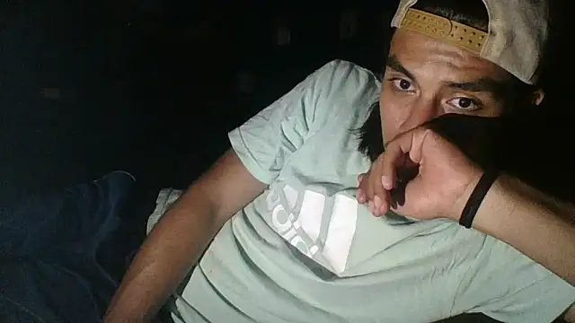 AlexAlejandro13 webcam