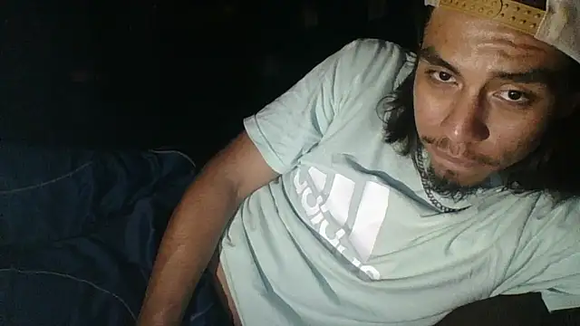 AlexAlejandro13 webcam