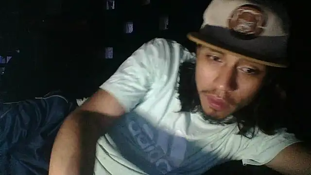 alexalejandro13 - AlexAlejandro13's free webcam - UK Sex Cams