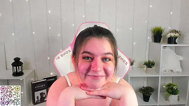 Margaret__Moon webcam