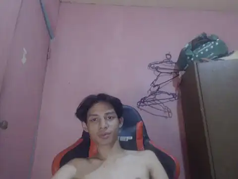 kyoshi_19 (M twink) - tip Fash dick 25 token, cum in public