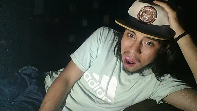 AlexAlejandro13 webcam