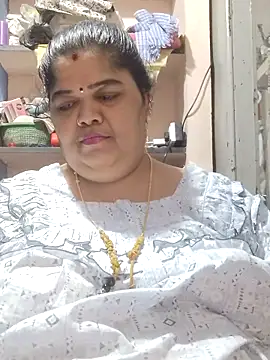 tamilthanushri webcam