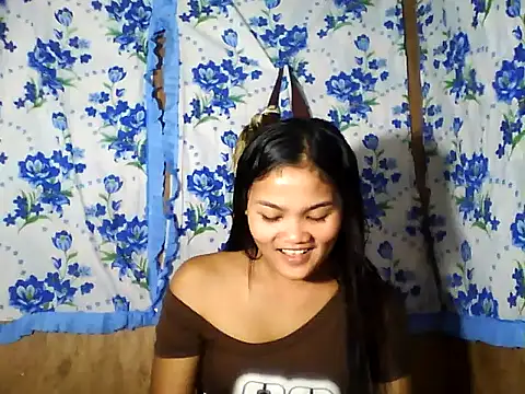 PinaySkinnyJust18 webcam