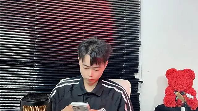 GUCCI-BOY1314 webcam