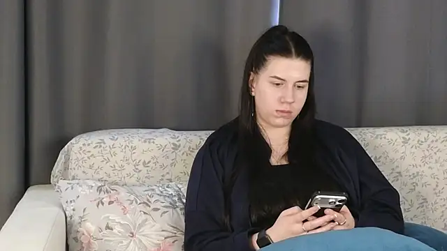 DesireAndAdmire webcam