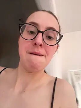 MartiniiSelenna Stripchat cam model