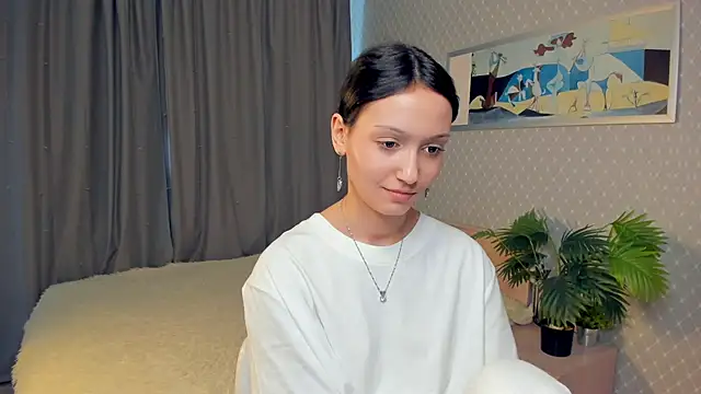 YunEiler Stripchat cam model