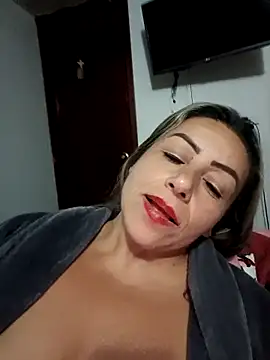 maynor_1998 (F milf) - I want to fuck a cucumber 😈🔥