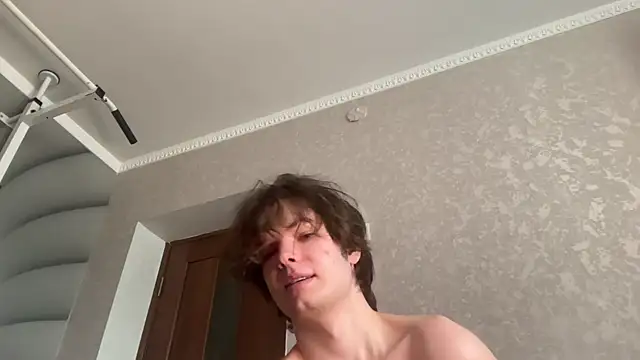 tomasdickpick (M twink) - take off a T-shirt