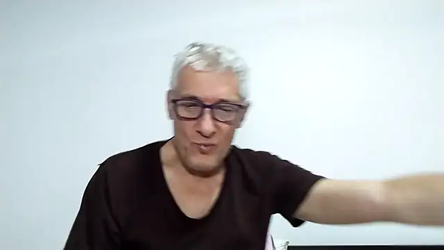 BIGUNCUTHARDCOCK webcam