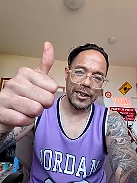 mr_graffitimile - Mr_Graffitimile's free webcam - UK Sex Cams