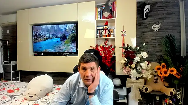 SpartacusDaddy48 webcam