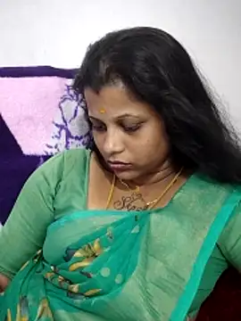 sweetqueen143 webcam