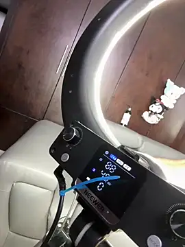 EmilyAndAndrew webcam