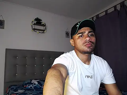 zeussexyhot webcam