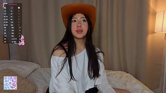 LachelleLeder webcam