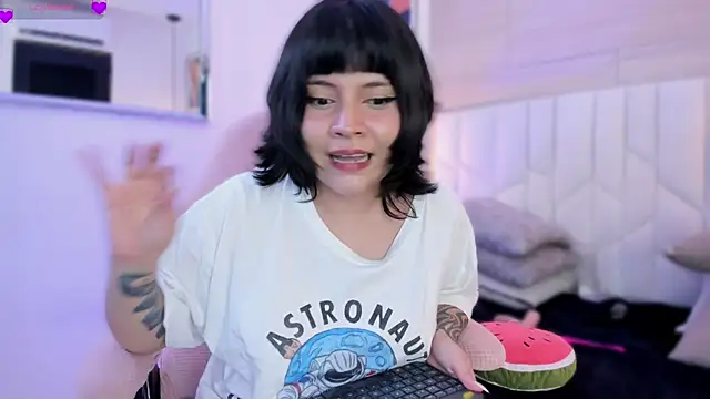 io_chie_ live sex cam