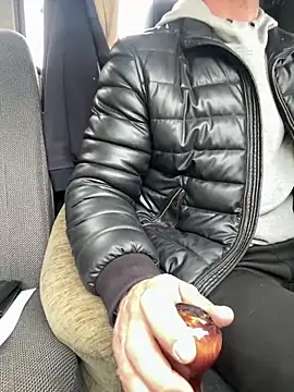 alexgwow (Ask my age) - Знакомство с чатом)