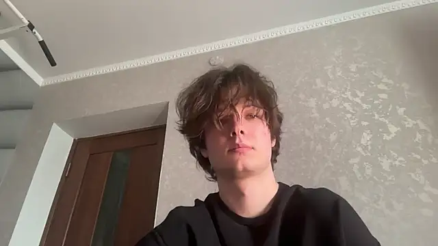 tomasdickpick (M twink) - take off a T-shirt