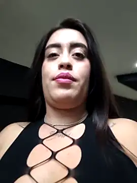 MissNyraSecret webcam