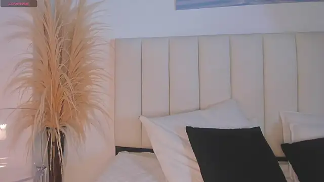 Megan_Brunette2 webcam