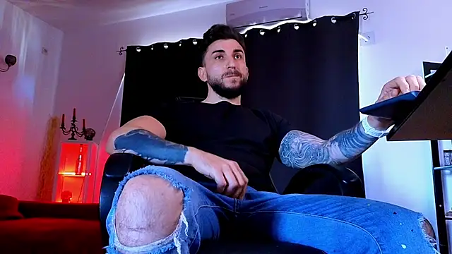 MightyAaron66 webcam