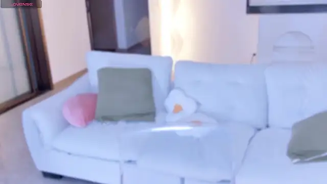 Yr_kitten_333's live cam