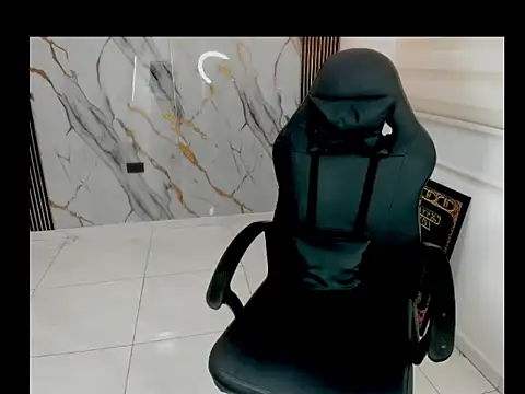 queen_findom1 webcam