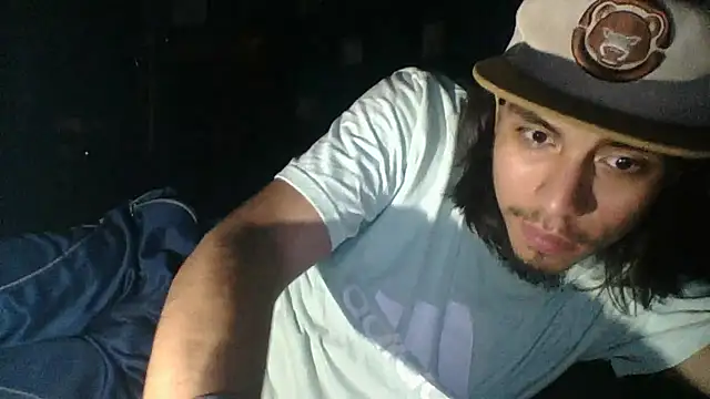 AlexAlejandro13 webcam