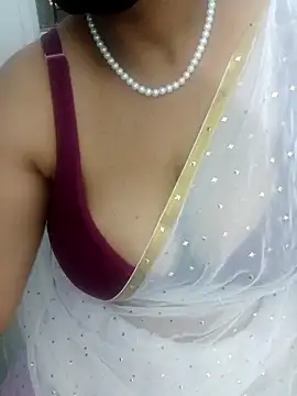 Webcam Model (Tamil_aishu09)  is live.Free join now!