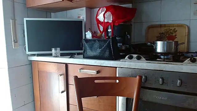 martachatte - Martachatte's free webcam - UK Sex Cams